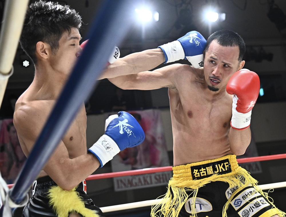 【Krush】新美貴士が兼田将暉をKOして大久保琉唯に挑戦表明、斗麗が中島千博を戦慄のKO、石田協がダウン後のサッカーキックで反則負け…、石川優斗も初回KO勝ちで担架送り、松谷梛の初回KO勝ちで本戦スタート！プレリムで近藤壮真が壮絶ハイキックKO勝ち