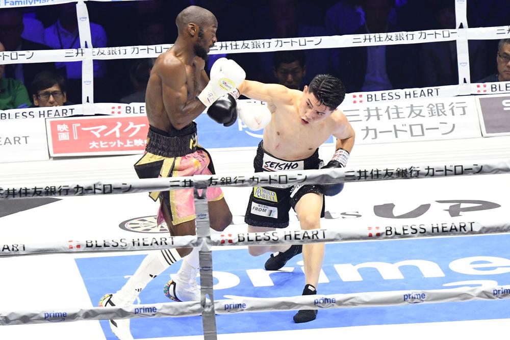 【ボクシング】WBC世界S・フライ級王座決定戦の坪井智也が1Rにバッティングで大流血、松本流星がWBO世界ミニマム級暫定王者に。井上拓真vs.那須川天心のWBC世界バンタム級王座戦リマッチ、西田凌佑がIBF世界S・バンタム級暫定王座戦=速報中