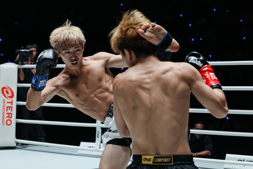 【ONE FF】岩永勝亮がハイキックで鮮やかなKO勝ち&ボーナス「アイ・アム・ス-パースター」、6年ぶりONEに復帰のワン・ジュングァンが前王者プラジャンチャイを破る